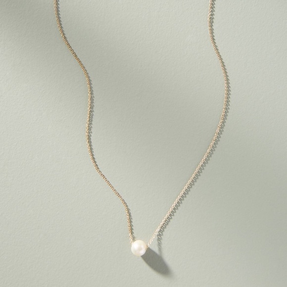 Pawsitively Posh Jewelry - {EMILIA} small dainty simple pearl necklace